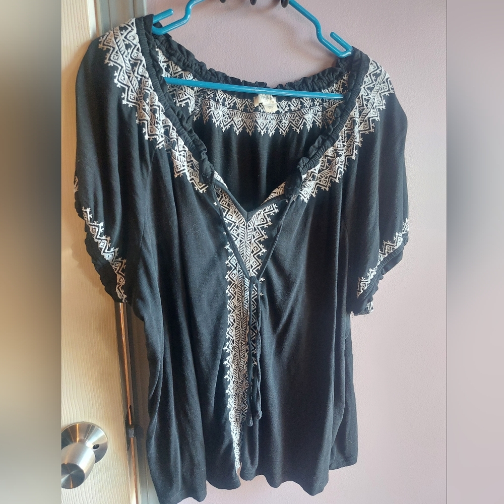 Style & Co. Black Blouse with White Embroidery 3x